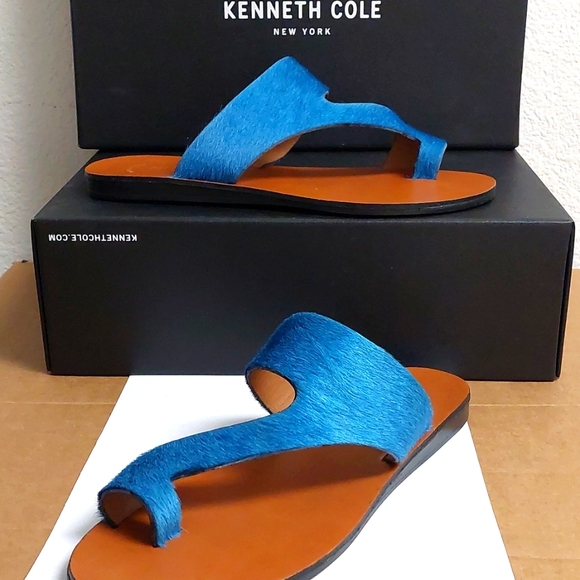 Kenneth Cole New York Shoes - 🔵🏷KENNET COLE PALM SANDAL COLOR/CERULEAN SIZE 8 M